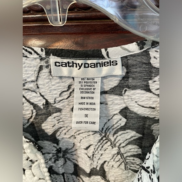 Black Floral shirt - Picture 3 of 4